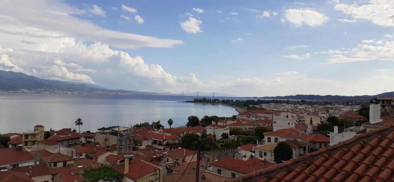 Apartamento Stone Clock'S House Nafpaktos Exterior foto