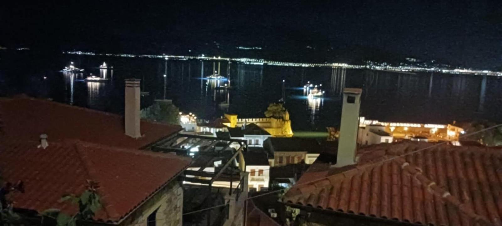 Apartamento Stone Clock'S House Nafpaktos Exterior foto