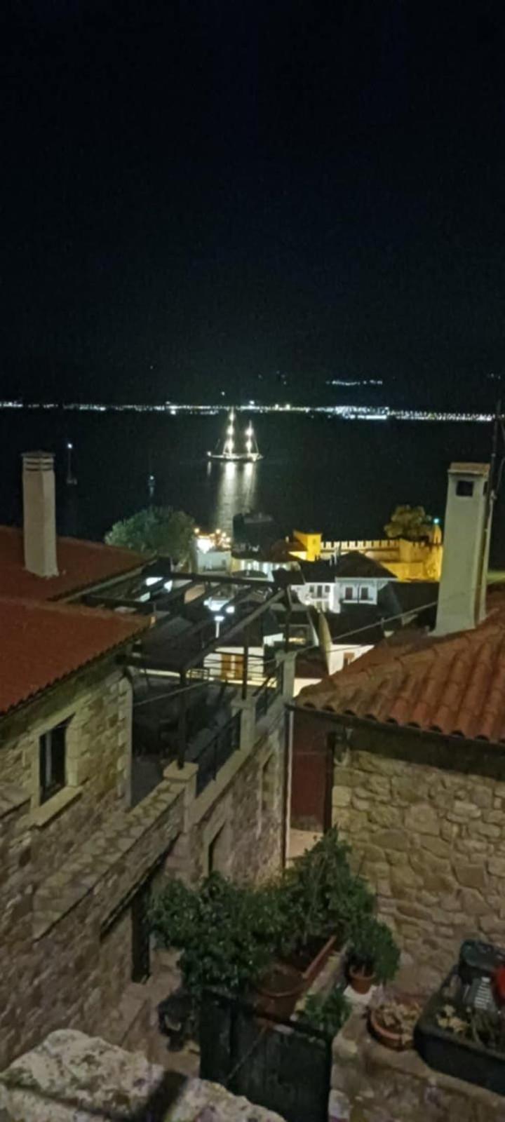 Apartamento Stone Clock'S House Nafpaktos Exterior foto
